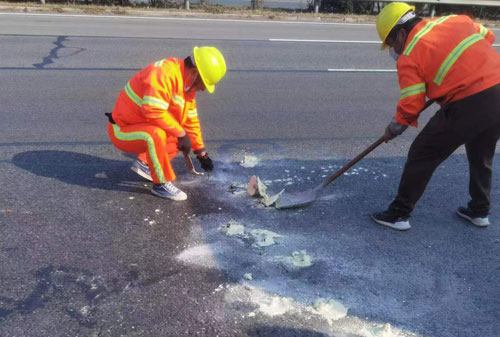 锦屏公路下沉注浆加固施工